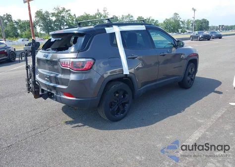 2019 Jeep Compass Latitude из США, поврежденный, VIN 3C4NJDBB1KT746116